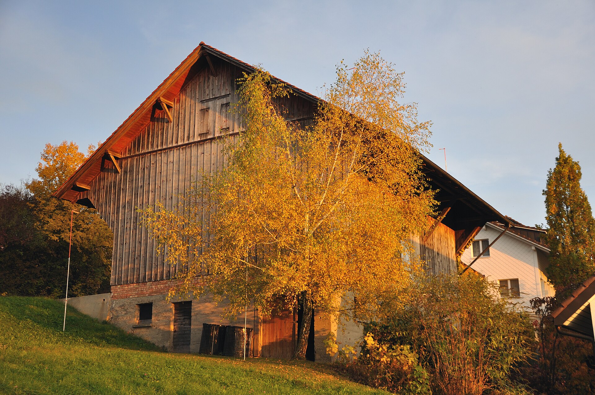 Scheune Sonnhalde im Herbstlicht